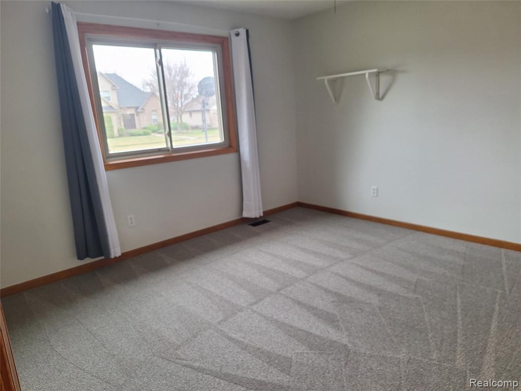 19167 Sandpiper Drive, Macomb, MI 48044 — Photo 27