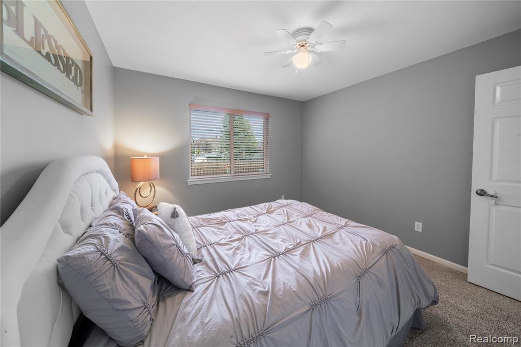 46173 Rocker Drive, Macomb, MI 48044 — Photo 14