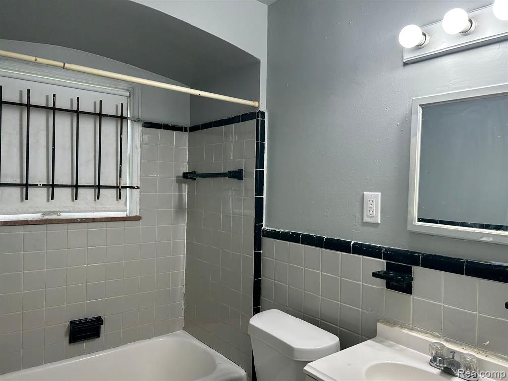 9961 VAUGHAN Street, Detroit, MI 48228 — Photo 15