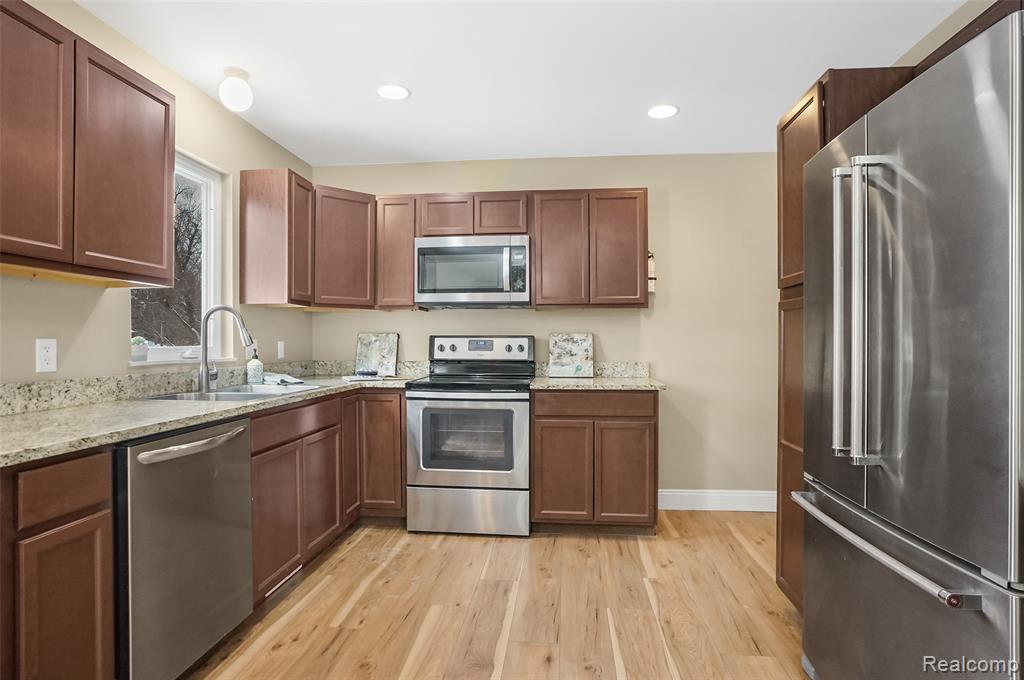 2420 Fisher Road, Howell, MI 48855 — Photo 9