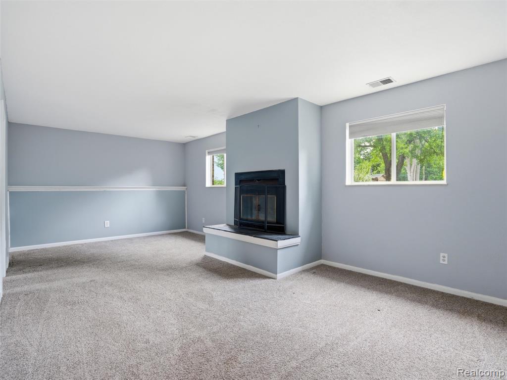 2439 N Long Lake Road, Fenton, MI 48430 — Photo 14