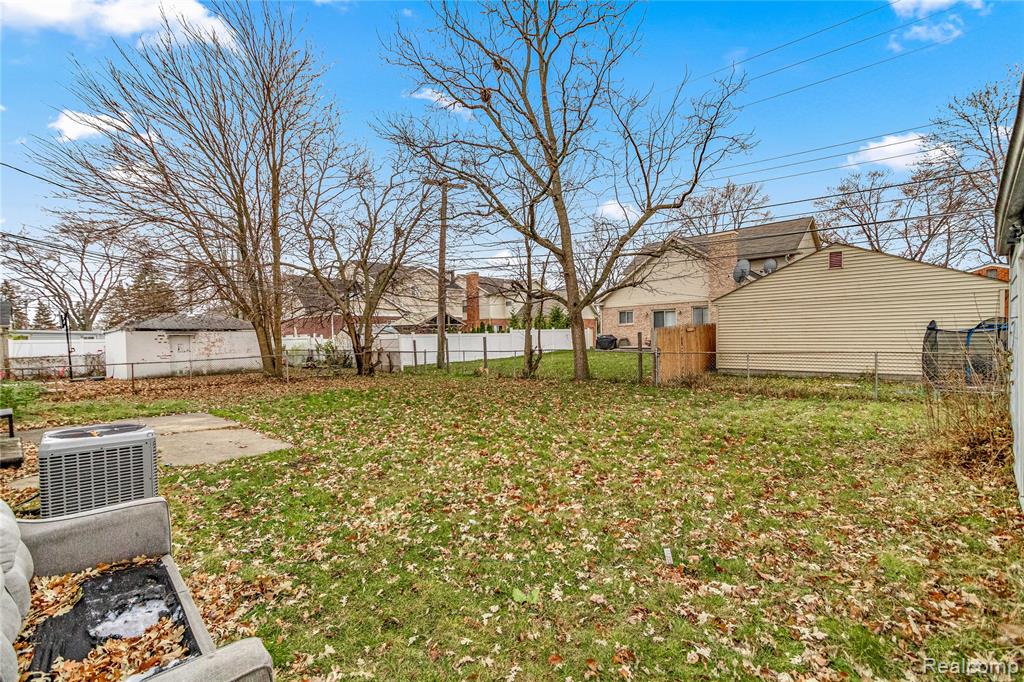 6429 N Beech Daly Road, Dearborn Heights, MI 48127 — Photo 29