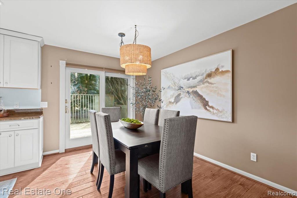 606 HICKORY Street, Milford, MI 48381 — Photo 6