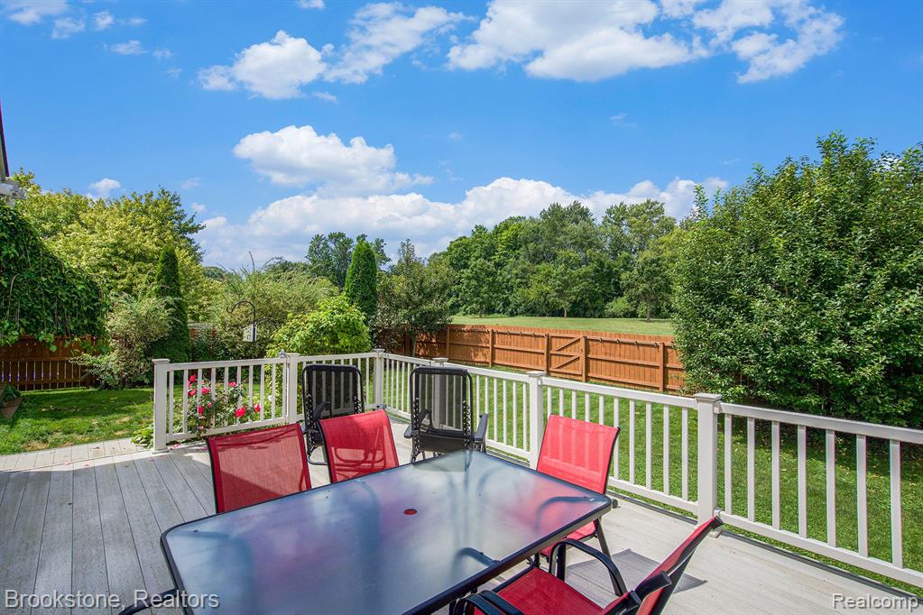 7673 PAINT CREEK Drive, Ypsilanti, MI 48197 — Photo 15