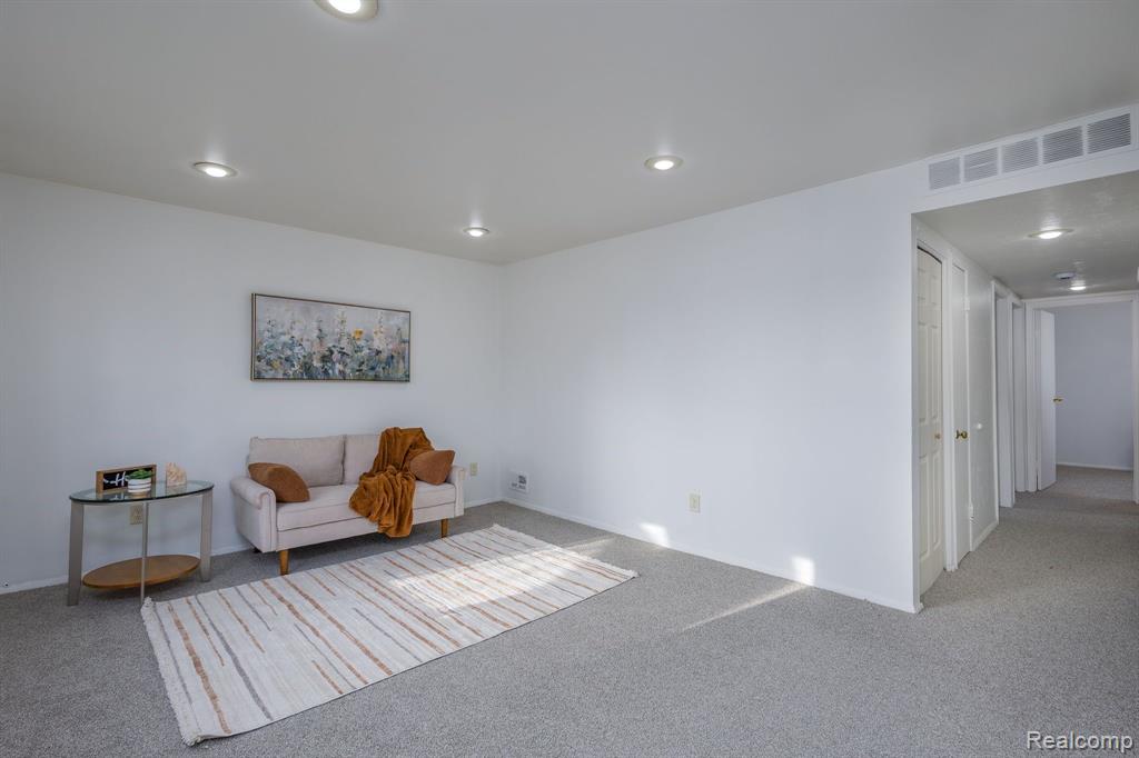 877 KETTERING Avenue, Pontiac, MI 48340 — Photo 4