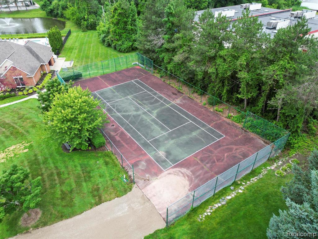 56404 CHESAPEAKE Trail, Shelby Twp, MI 48316 — Photo 33