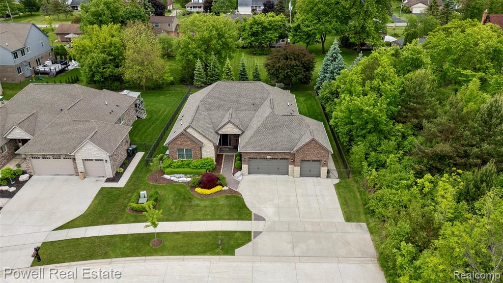 423 Verona Drive, Rochester Hills, MI 48307 — Photo 38