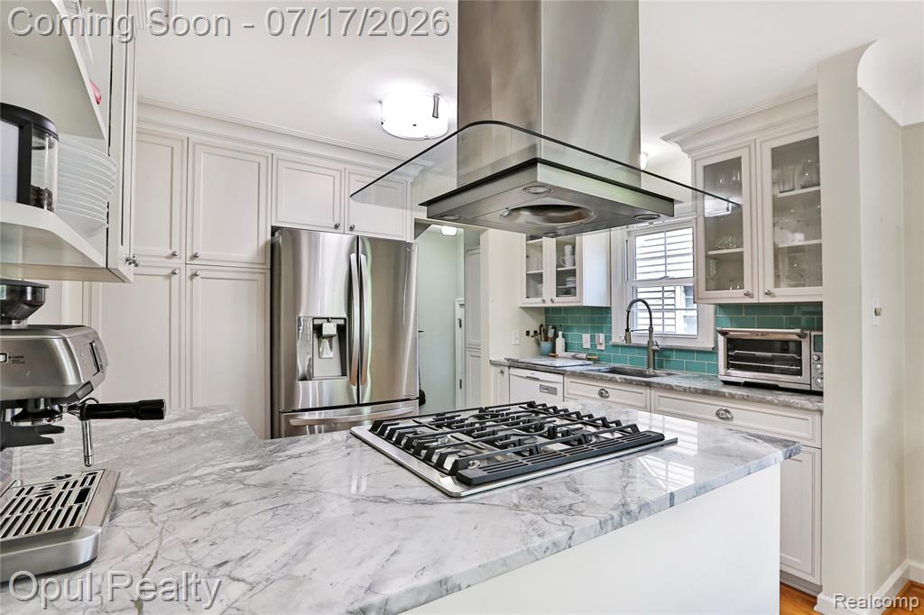 905 Forestdale Road, Royal Oak, MI 48067 — Photo 16