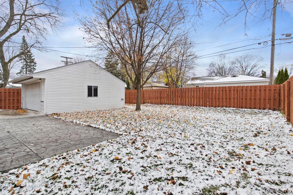 9911 OPORTO Street, Livonia, MI 48150 — Photo 9