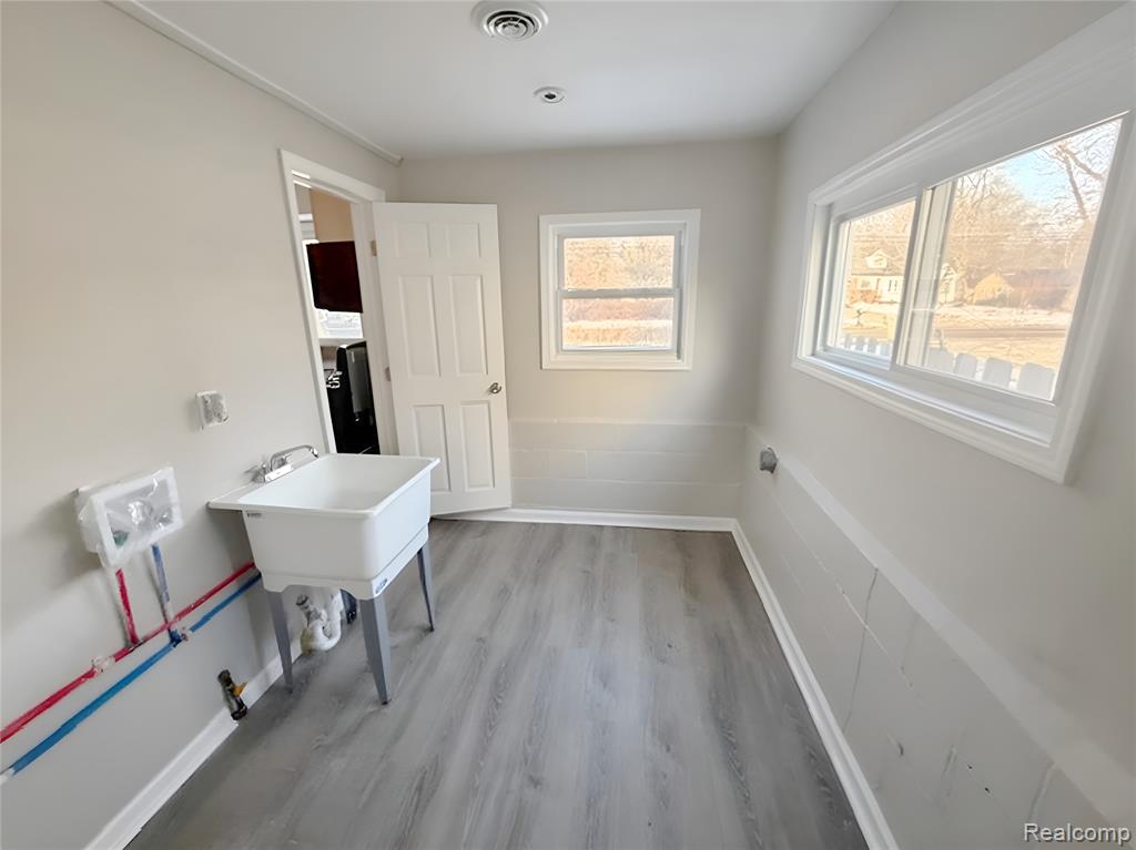 10426 Stark Road, Livonia, MI, 48150