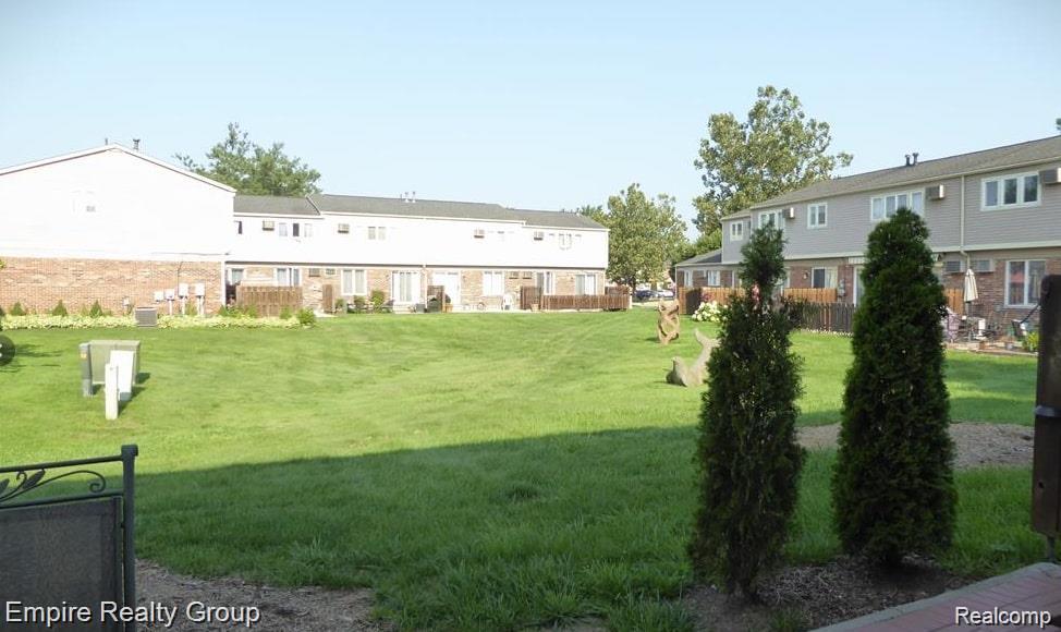 20002 Great Oaks Circle South, Clinton Twp, MI 48036 — Photo 4
