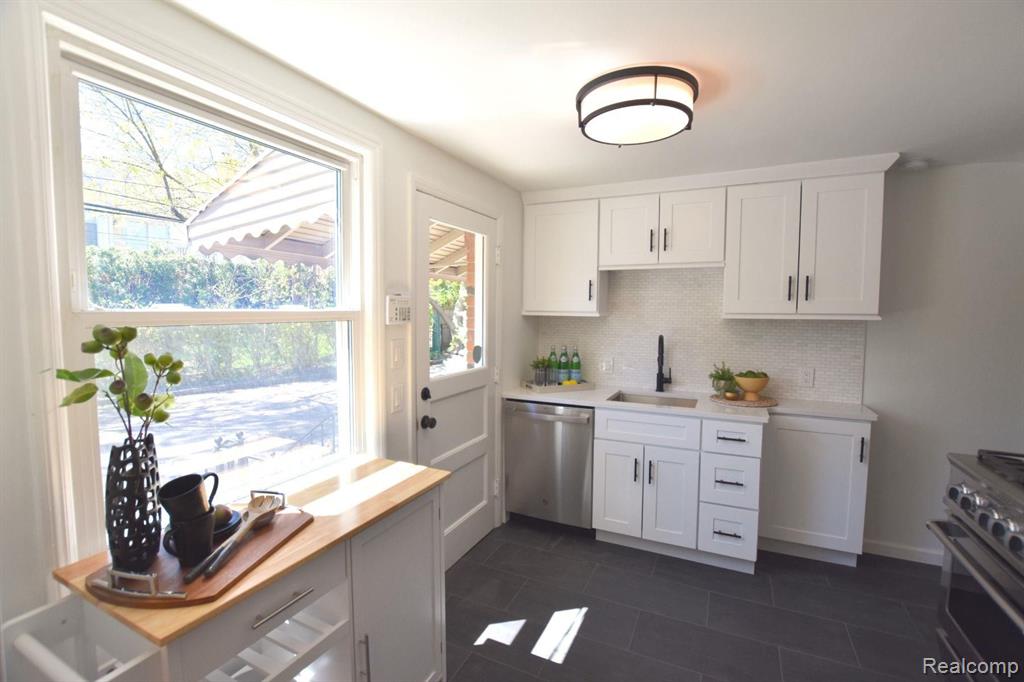 573 N OLD WOODWARD AVE, Birmingham, MI 48009 — Photo 10