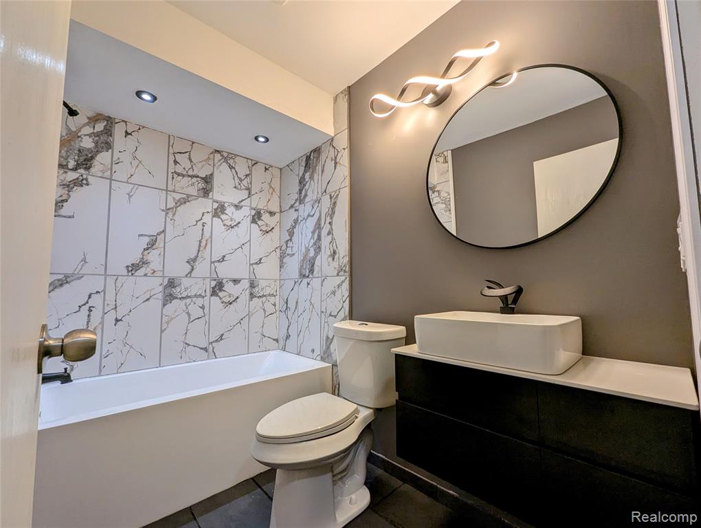 840 Woodridge Hills Drive, Brighton, MI 48116 — Photo 42