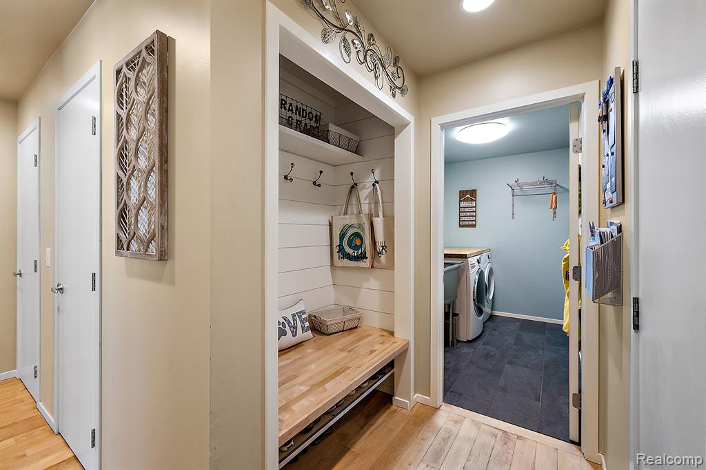 733 LONGFORD Drive, Rochester Hills, MI 48309 — Photo 29