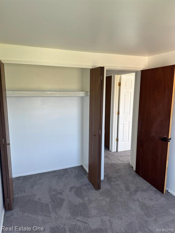 8852 Sunrise Drive, Sterling Heights, MI 48312 — Photo 19