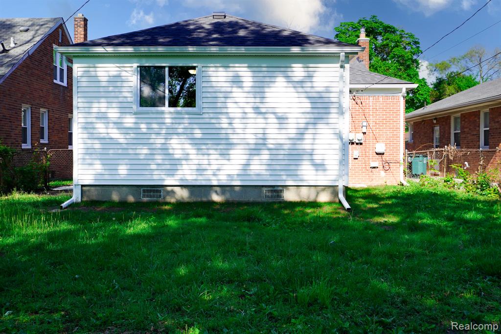 23610 Morton Street, Oak Park, MI 48237 — Photo 4