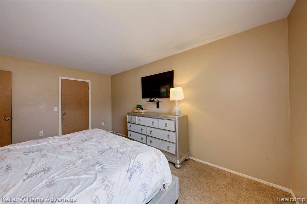 1612 WIMBLEDON Drive, Walled Lake, MI 48390 — Photo 21