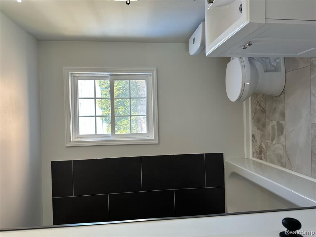 25216 Hayes Road, Roseville, MI 48066 — Photo 13