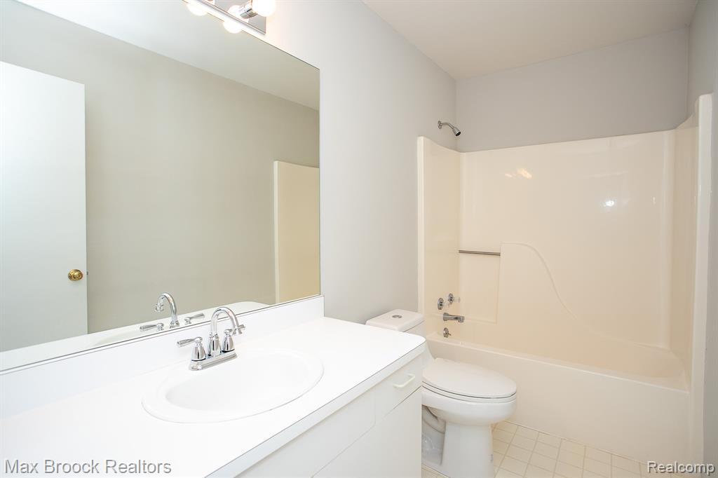 41621 Blair Drive, Novi, MI 48377 — Photo 32