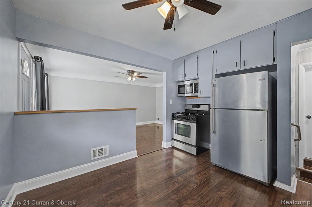 5375 Mayfair Street, Dearborn Heights, MI 48125 — Photo 13