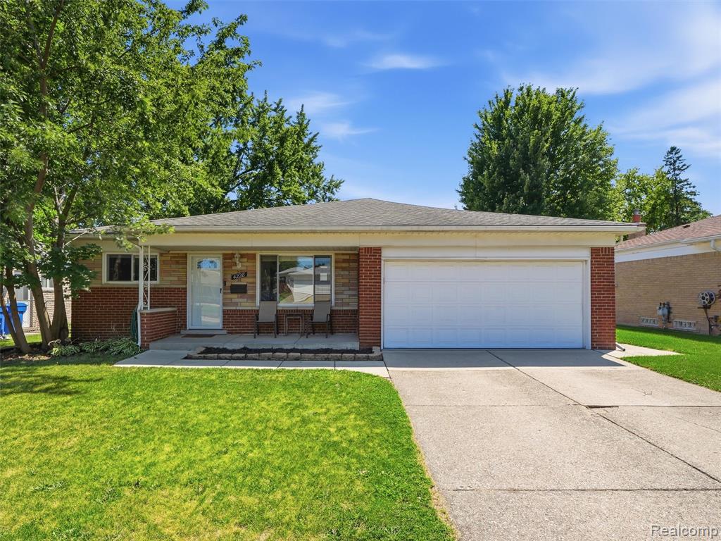 4228 Dunn Drive, Warren, MI 48092
