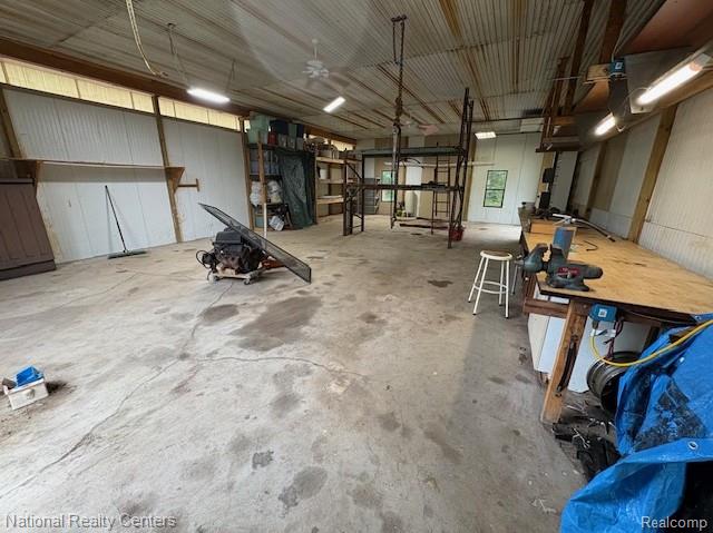 1785 Middle Road, Highland, MI — Photo 36