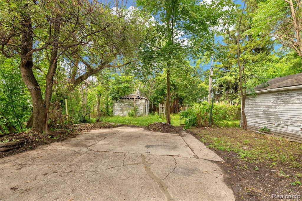 8135 E Hildale Street, Detroit, MI 48234 — Photo 32