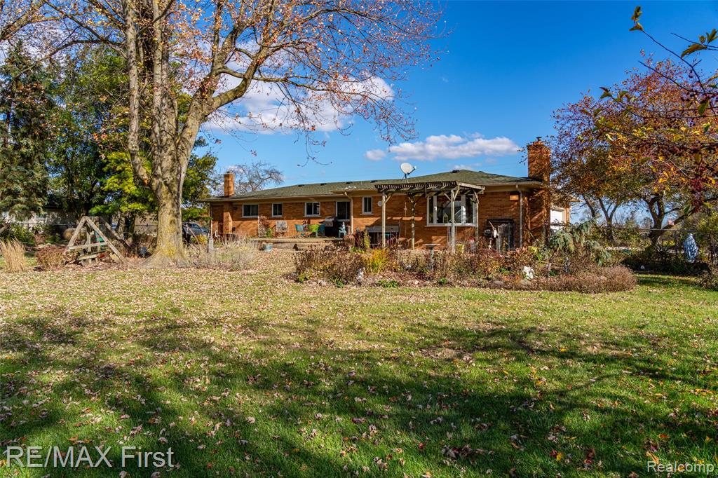 65301 Omo Road, Lenox, MI 48050 — Photo 11