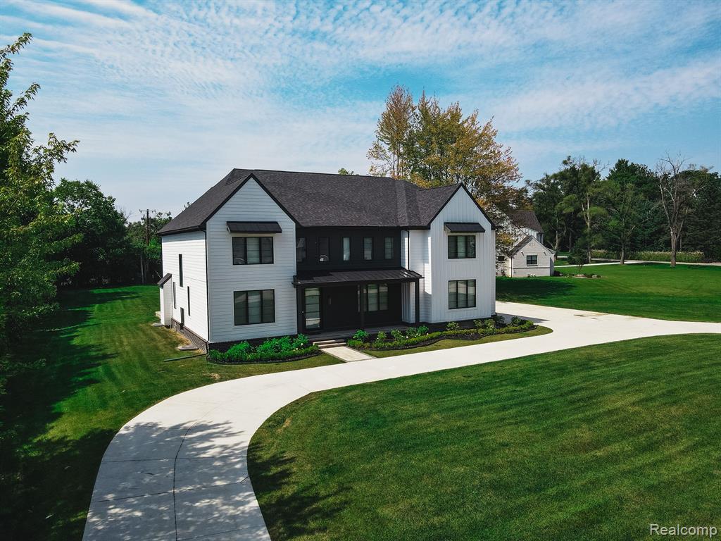 7450 PARKSTONE Lane, Bloomfield Hills, MI 48301 — Photo 5