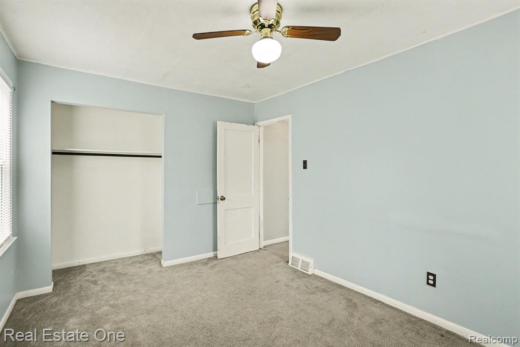 206 Steadfield Street, Commerce Twp, MI 48382 — Photo 13