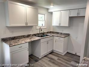48 Columbia Avenue Avenue E, Pontiac, MI 48340 — Photo 2
