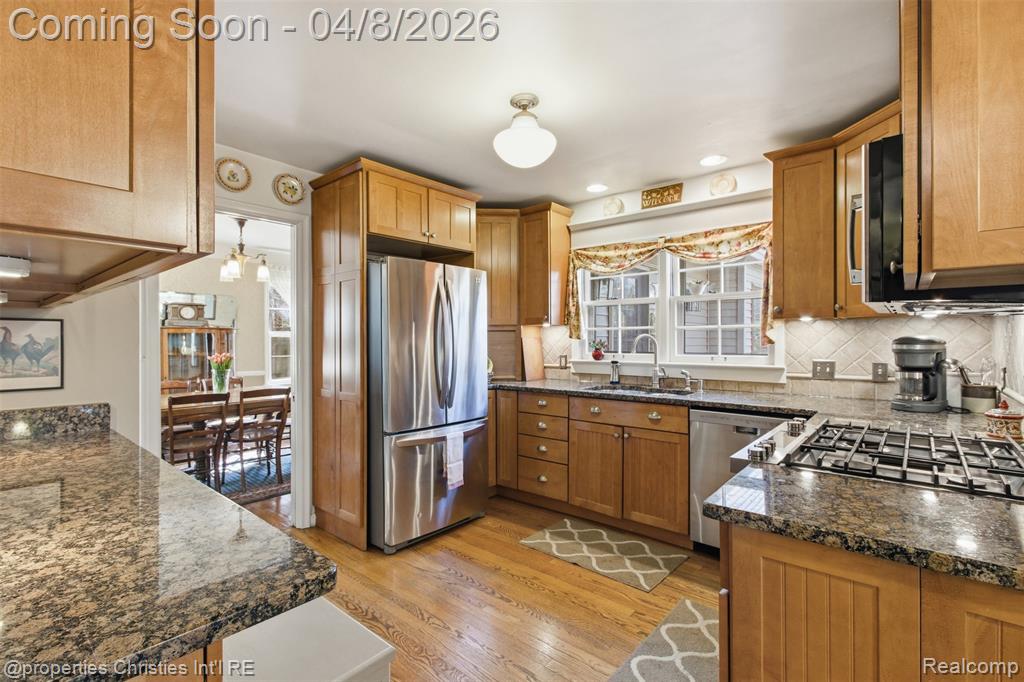 926 Abbey Street, Birmingham, MI 48009 — Photo 16