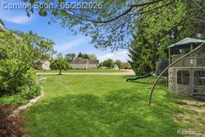 2389 Golfview Circle, Fenton, MI 48430 — Photo 46