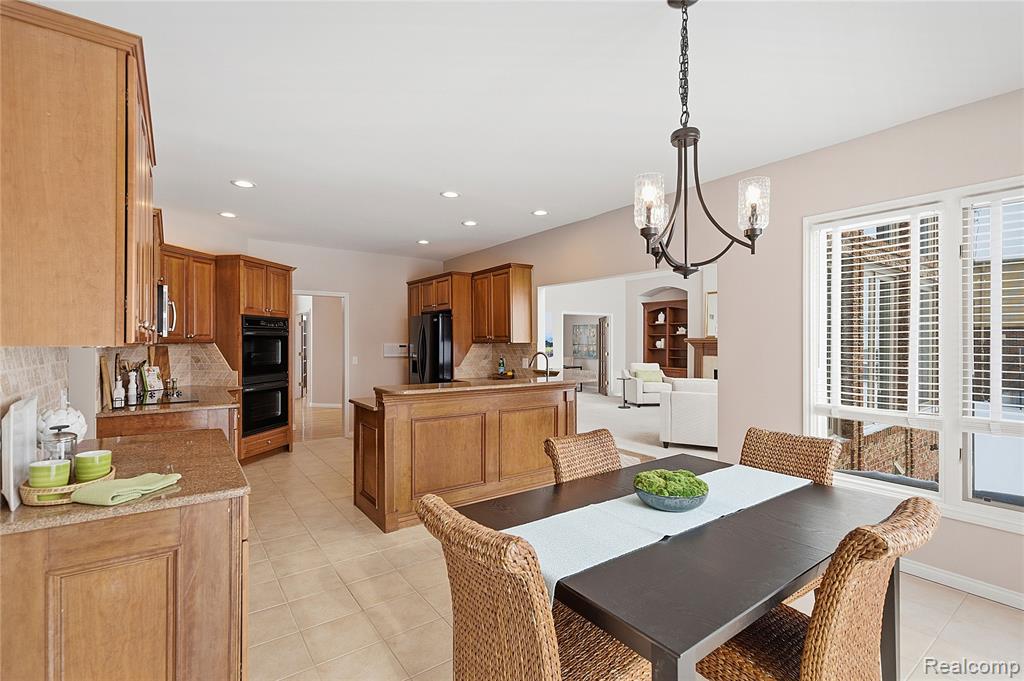 966 Majestic Drive, Rochester Hills, MI 48306 — Photo 20