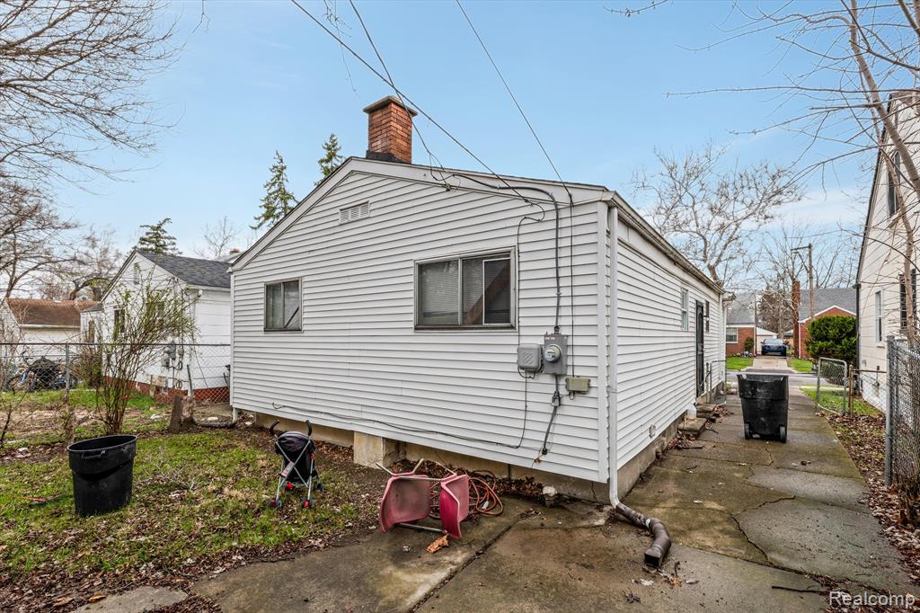 8919 SUSSEX Street, Detroit, MI 48228 — Photo 15