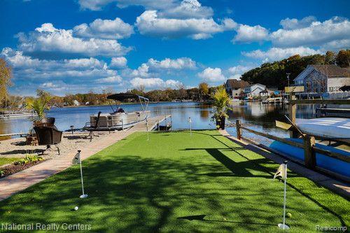 8819 LAGOON Drive - Photo 3