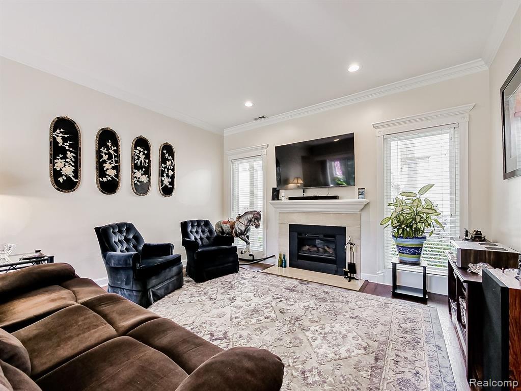 29431 LAUREL Drive, Farmington Hills, MI 48331 — Photo 6