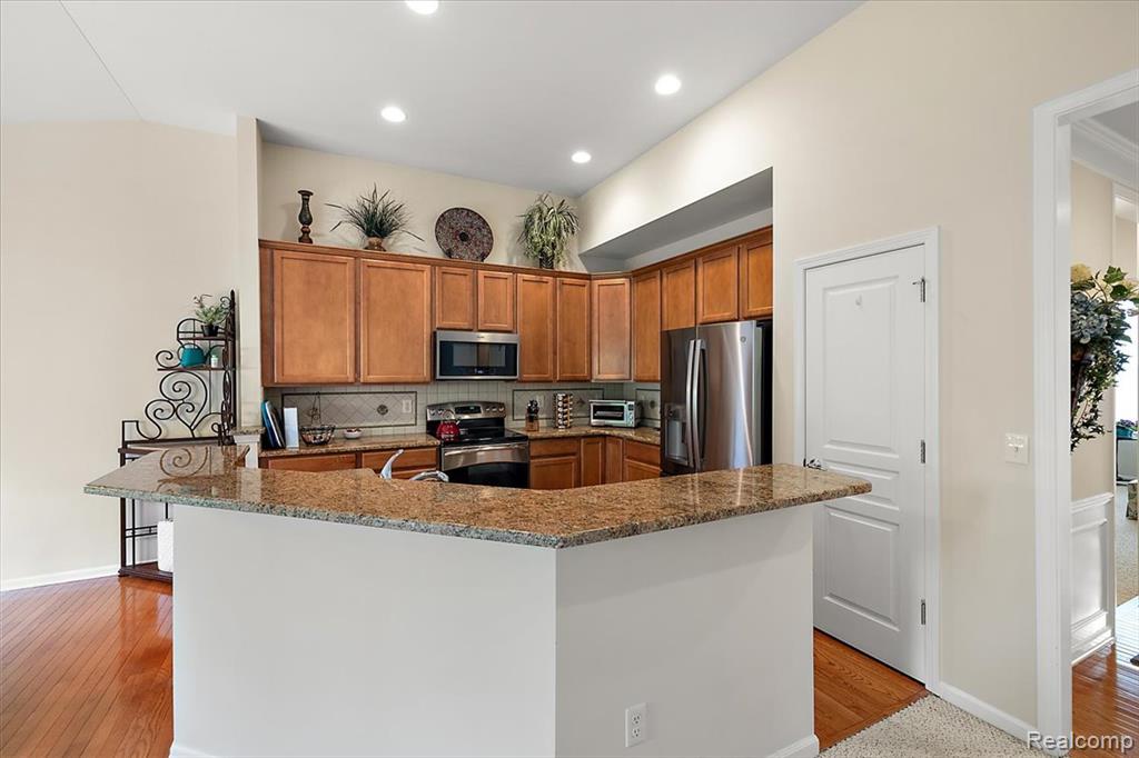 49676 Broadacre Drive, 63, Macomb, MI 48042 — Photo 13