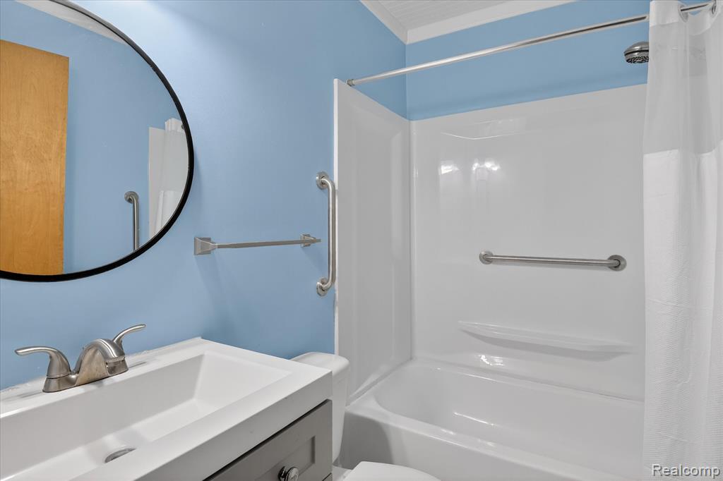 626 Bagley Avenue, Ypsilanti, MI 48198 — Photo 17