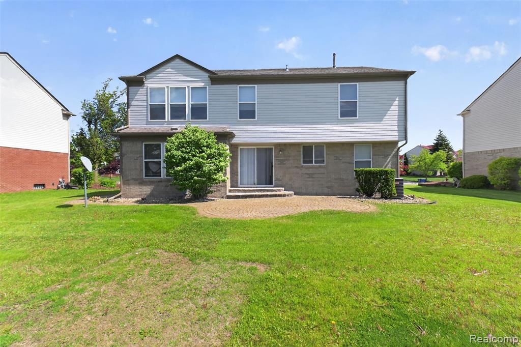 4642 Pond Run, Canton, MI 48188 — Photo 47