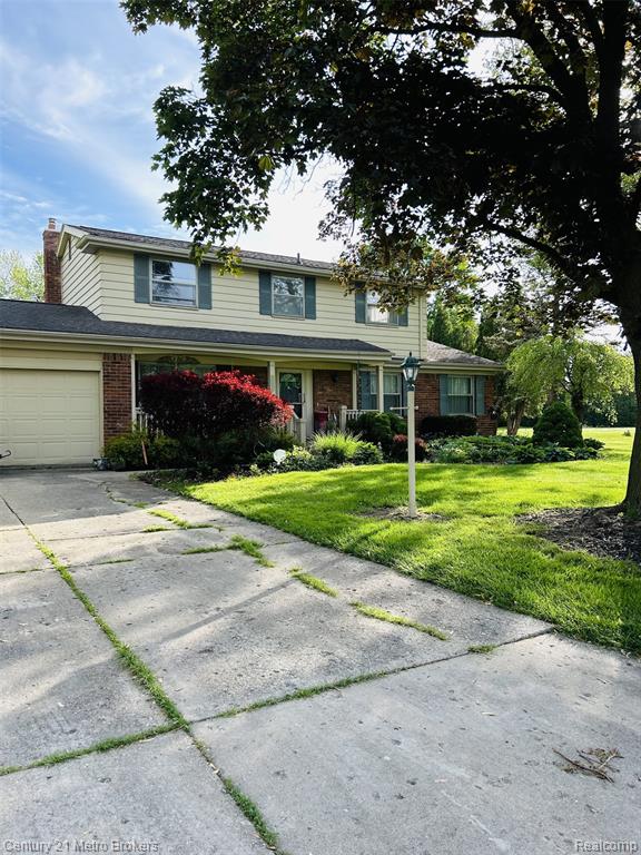 4315 Crestknoll Drive, Grand Blanc, MI 48439 — Photo 2