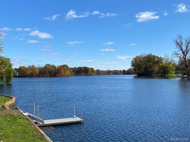 412 E ELLEN Street, Fenton, MI 48430 — Photo 9