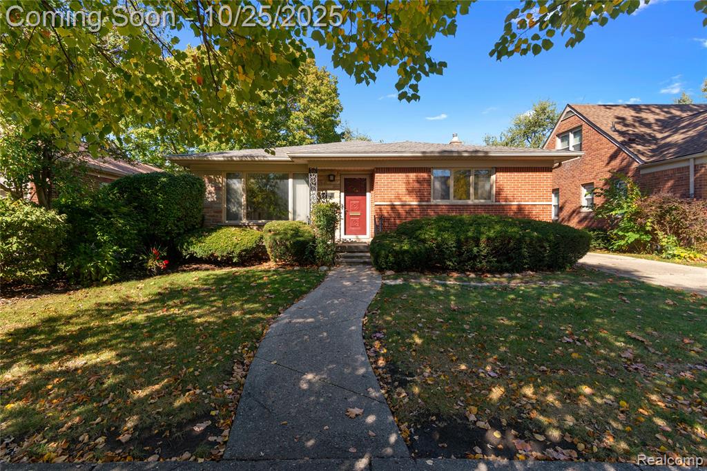 10774 Lincoln Drive, Huntington Woods, MI — Photo 2
