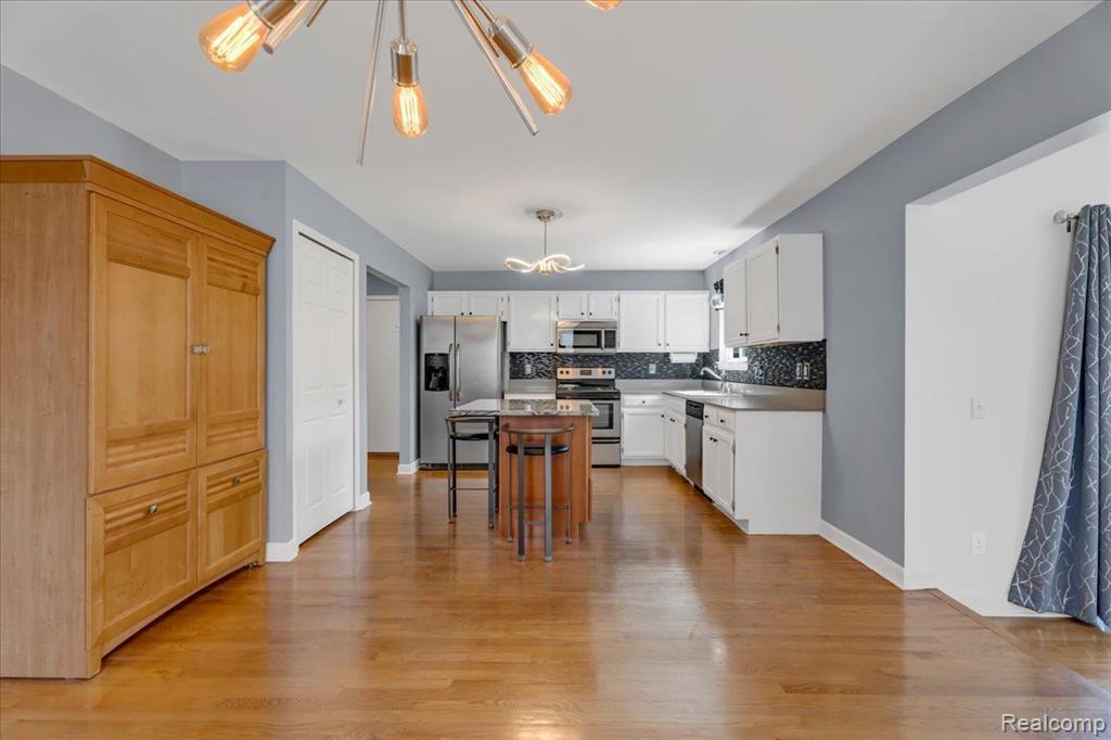 4525 STREAMSIDE Trail, Waterford, MI 48329 — Photo 5