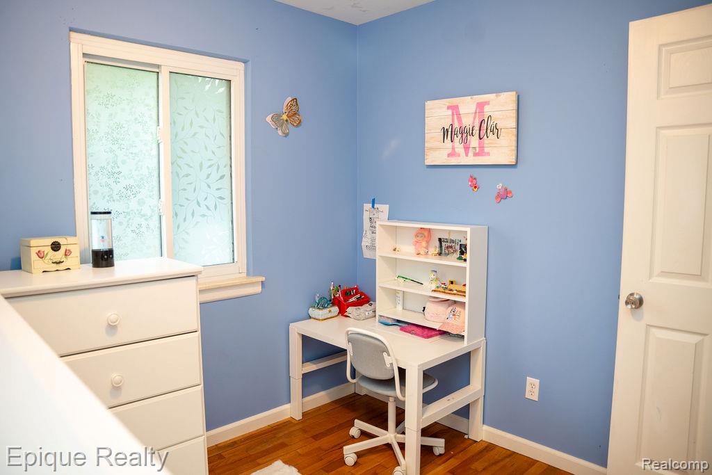 4505 Old Carriage Road, Flint, MI 48507 — Photo 27