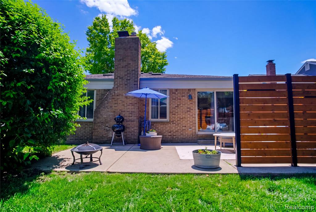 7878 Charrington Drive, Canton, MI 48187 — Photo 24