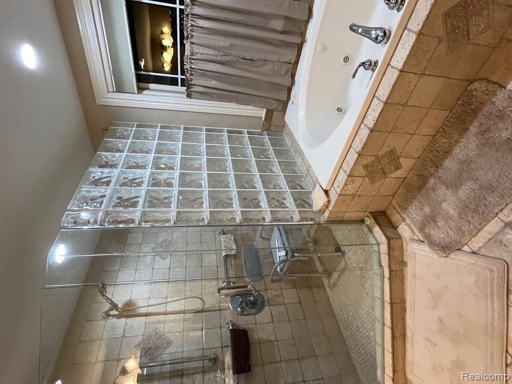 2888 Parkway Place, Hartland, MI 48353 — Photo 25
