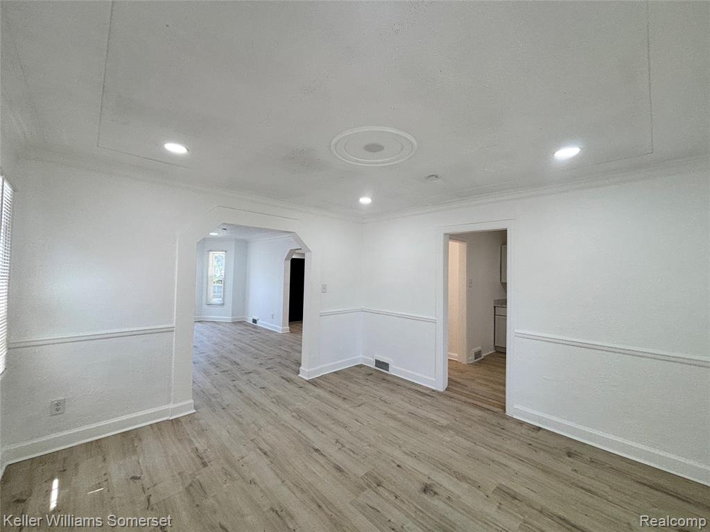 14800 Woodmont Avenue, Detroit, MI 48227 — Photo 8