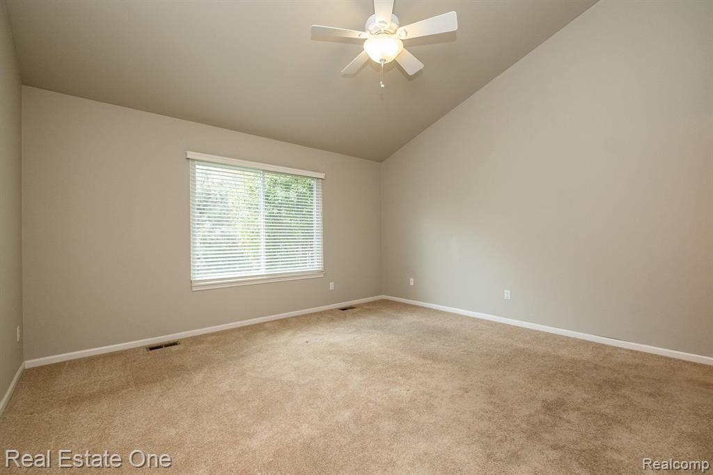8113 SUTTON Court, White Lake, MI — Photo 22