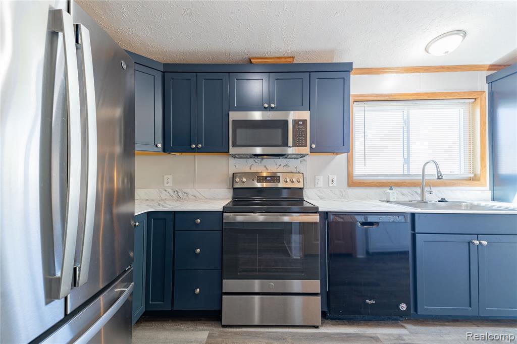 11160 Chestnut Run Court, South Lyon, MI 48178 — Photo 13
